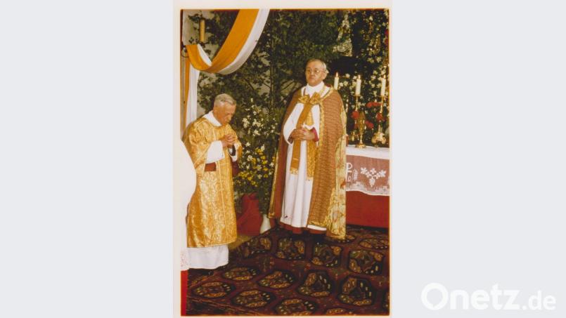 Erst im Ruhestand konnte Prälat Michael Prem (rechts) wieder Seelsorger werden. Vorher leitete er fast 40 Jahre den Caritasverband. Bild: gi