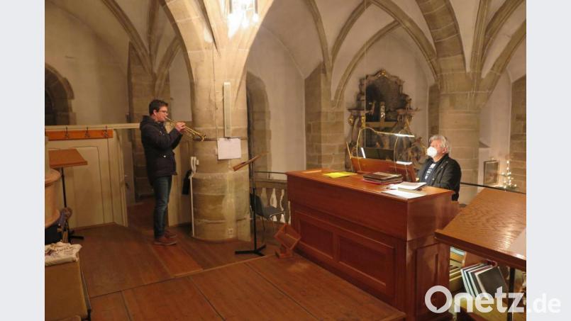Beim Jahresabschlussgottesdienst präsentierten Andreas Sächerl und Josef Zaglmann zusammen beliebte Musikstücke für Trompete und Orgel. Bild: jzk
