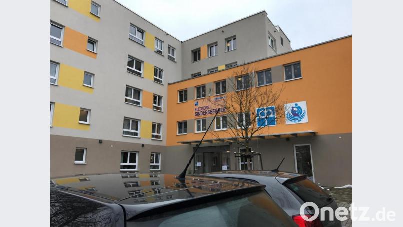 Bei drei Bewohnern des Eleonore-Sindersberger-Altenheims in Weiden sind die Corona-Tests positiv ausgefallen. Unter den Mitarbeitern gibt es laut Heimleitung zwei Verdachtsfälle. Bild: Gabi Schönberger