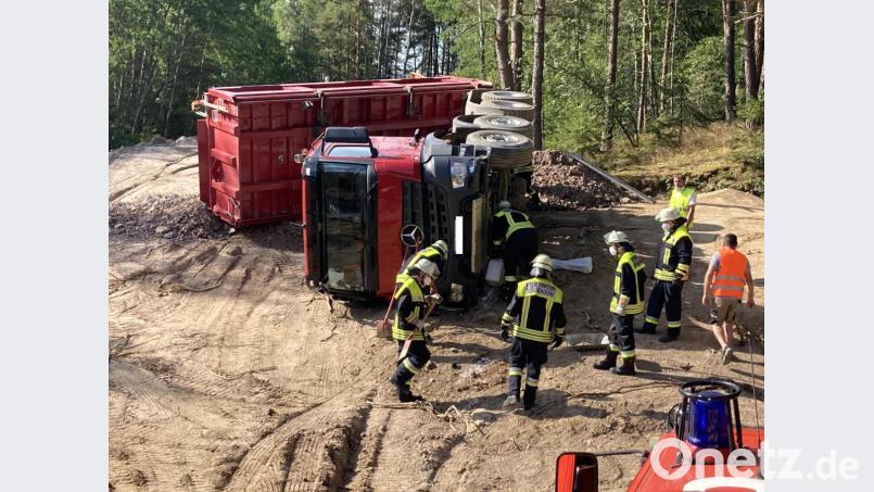Einsätze der gemeindlichen Feuerwehren werden künftig verrechnet. Die Gemeinde lässt eine entsprechende Kostenkalkulation vornehmen. Archivbild: Feuerwehr Schwarzach/exb