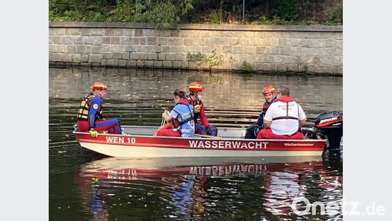 Die Folgen dieser Vermisstensuche am 12. September im und am Weidener Flutkanal bereiten Polizei und Justiz weiter Kopfzerbrechen. Archivbild: Gustl Beer