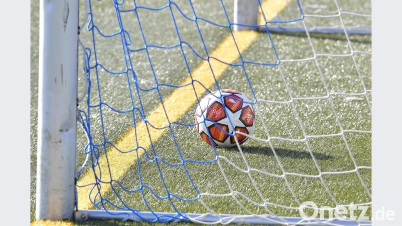 Wann kann es wieder mit dem Trainingsbetrieb losgehen? Eine von vielen Fragen, die die bayerischen Fußballvereine beschäftigt. Bild: Hubert Ziegler