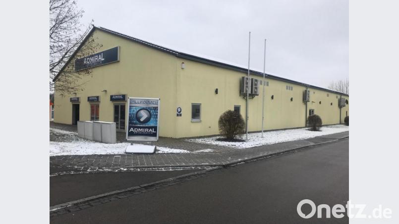 Nach einem Anbau und einer teilweisen Nutzungsänderung eröffnet Tedi einen neuen Markt im Gebäude am Angerweiher 7, in dem bisher eine Spielhalle untergebracht ist, die dann in verkleinerter Form erhalten bleibt. Bild: Wilhelm Amann