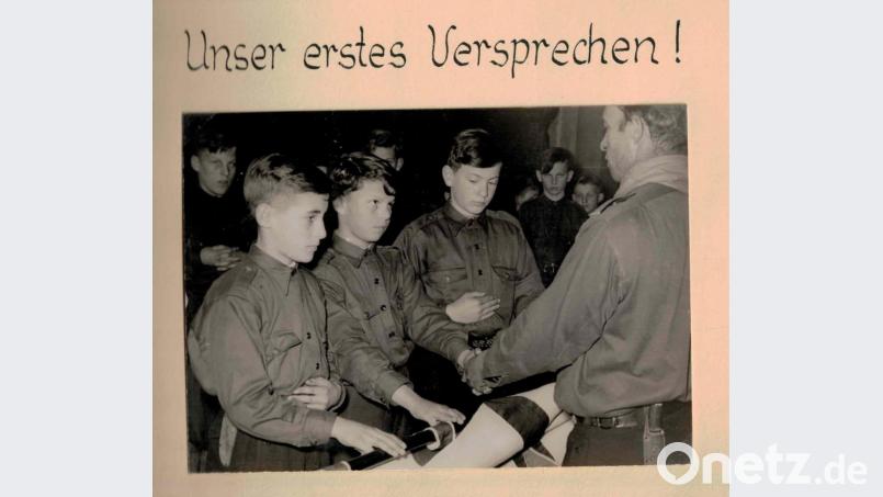 Unser erstes Versprechen, den Pfadfindern treu zu sein. Bild: Otto Bundscherer/exb