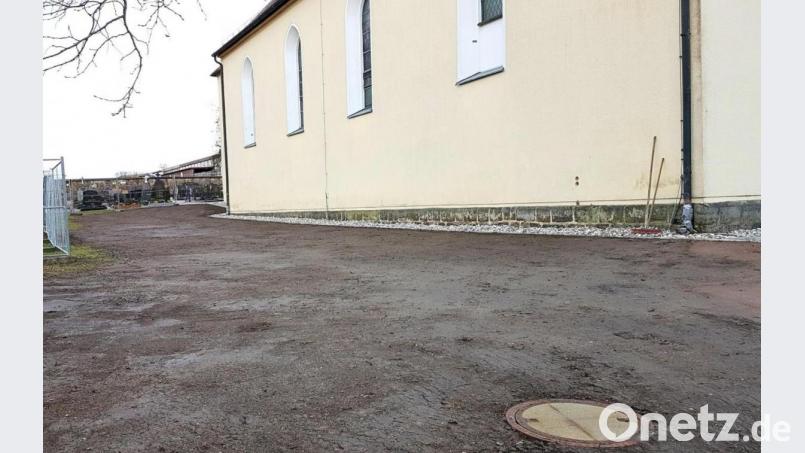 Bereits fertiggestellt ist die Rückseite der Nikolauskirche. Bild: Josef Schlegl