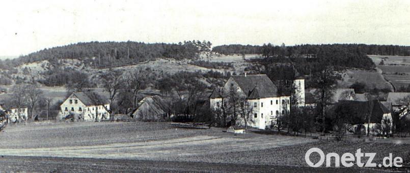 Im alten Truppenübungsplatz-Teil liegt die Ortschaft Kirchenödenhart. Sie wurde schon 1938 geräumt. Erhalten geblieben ist nur die Filialkirche von Dietldorf &quot;St. Maria Magdalena&quot;. Repro: bö