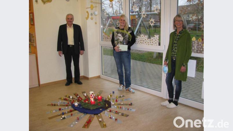 von links: Günter Kopp, Corinna Fröhler und Ingrid Hoffmann Bild: Gemeinde Kulmain/exb