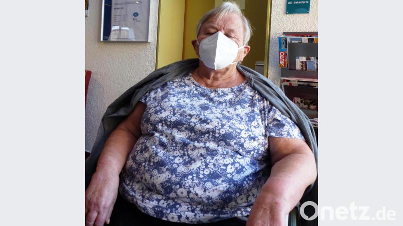 Die 80-jährige Heimbeiratsvorsitzende Helga Birkl fühlt sich eigenem Bekunden zufolge nach der Impfung gut. Sie blicke zuversichtlich in die Zukunft. Bild: jp