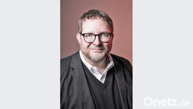 Der gebürtige Mainzer Reinhardt Friese ist seit der Spielzeit 2012/13 Intendant am Theater Hof. Zuvor war er bereits für über 130 Inszenierungen in Musiktheater und Schauspiel verantwortlich. Bild: Alexander Frydrych