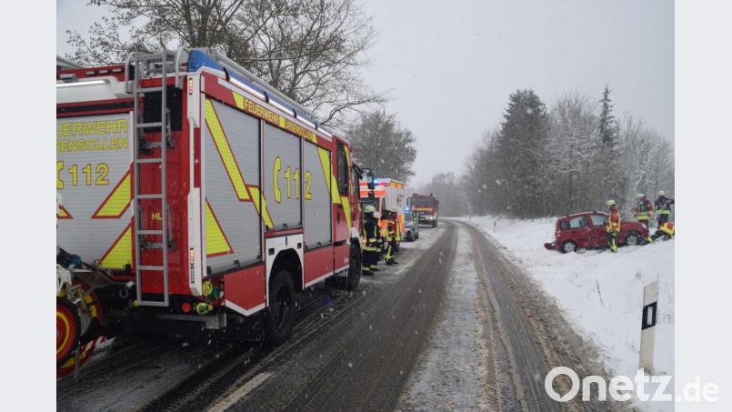 Zu einem Unfall kam es am Dienstag auch bei Kastl (Kreis Amberg-Sulzbach) Symbolbild: exb