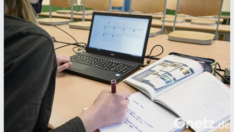 Laut Politik lief der Start in das Home-Schooling nahezu reibungslos. In der Region teilen nicht alle Betroffenen diesen Eindruck. Symbolbild: Felix Kästle/dpa