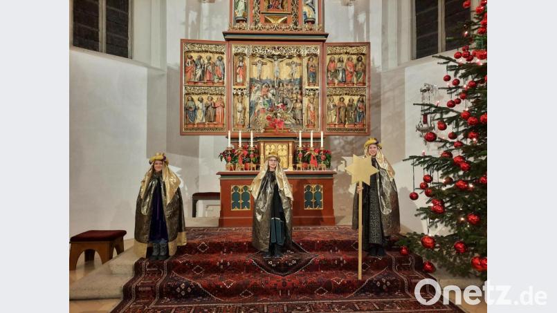 Die Sternsinger werden am Samstag bei der Vorabendmesse in der Stadtpfarrkirche sein und bei der Sonntagsmesse in der St.-Peter-Kirche. Die angekündigten Plätze werden nicht besucht. Bild: Sophia Würl/exb