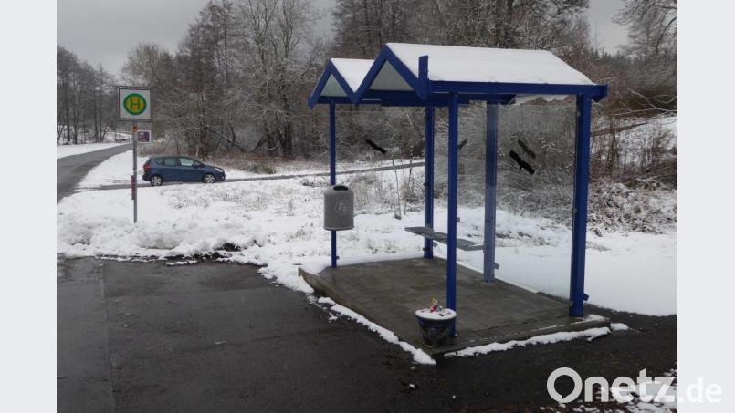 Das Schulbus-Wartehäuschen in Röthenbach sollte auf Antrag behindertengerecht umgebaut werden. Bild: fsb