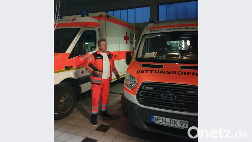 Max Müllner war ein sehr bekanntes Gesicht der BRK-Rettungswache Lohma und der Bereitschaft Vohenstrauß. Am Freitag ist sein letzter Arbeitstag. Nicht nur seine Kameraden werden den beliebten Mitstreiter vermissen, der in wenigen Wochen seinen 64. Geburtstag feiern kann. Bild: dob