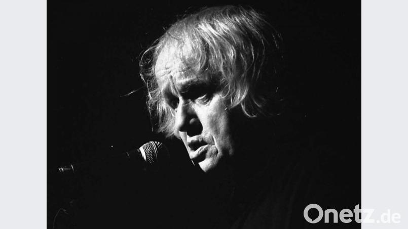 Kevin Coyne zählt zu den künstlerischen Ausnahmetalenten. Er komponierte, malte, zeichnete, schrieb Bücher und Theaterstücke. 2019 wäre er 75 Jahre alt geworden. Zum „Jubiläumsjahr“ gibt es mehrere Ausstellungen und der legendäre Rockpalast-Auftritt aus dem Jahr 1979 wird erstmals veröffentlicht. Bild: Boris Tomschiczek