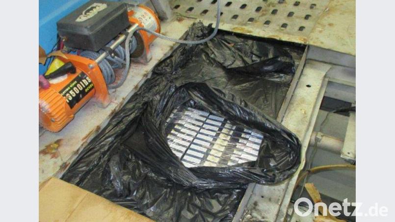 Diese Schmuggelware fanden die Waidhauser Zöllner. Bild: Hauptzollamt Regensburg