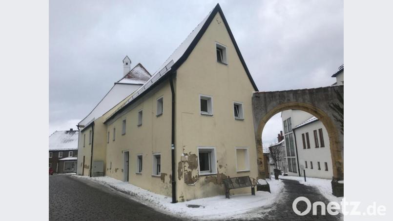 Zunächst sollte diese Altstadt-Immobilie für nur 30000 Euro den Eigentümer wechseln. Nach Vorliegen eines Wertgutachtens wurde sie nun für 55000 Euro verkauft. Bild: Wilhelm Amann