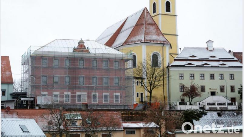 Die Gelder für die weitere Finanzierung des Roten Schulhauses sind im Haushalt verankert. Auch für das Museum stehen Finanzmittel bereit. Bild: Gabi Schönberger