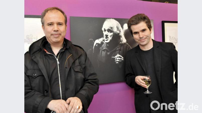 Coynes Söhne Eugene (links) und Robert Coyne bei den Weidener Literaturtagen 2012. Sie eröffneten eine Ausstellung mit Bildern ihres Vaters. Archivbild:  Karin Wilck