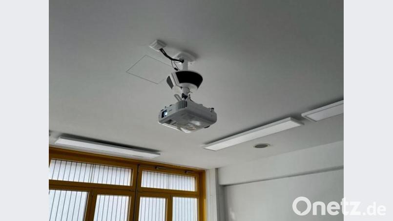 Alle Klassenzimmer sind mit einem Beamer ausgestattet Bild: e