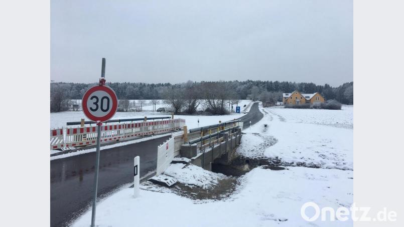 Die Brücke über dem Krumbach ist seit kurz vor Weihnachten wieder für den Verkehr freigegeben. Bild: upl