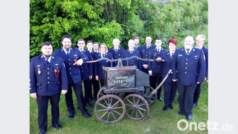 Erwartungsfroh ist der Festausschuss der Feuerwehr Pressath an seinem ersten Sitzungstag. Durch die Absage der Jubiläumsfeierlichkeiten sind eineinhalb Jahre Planung obsolet. Archivbild: jma