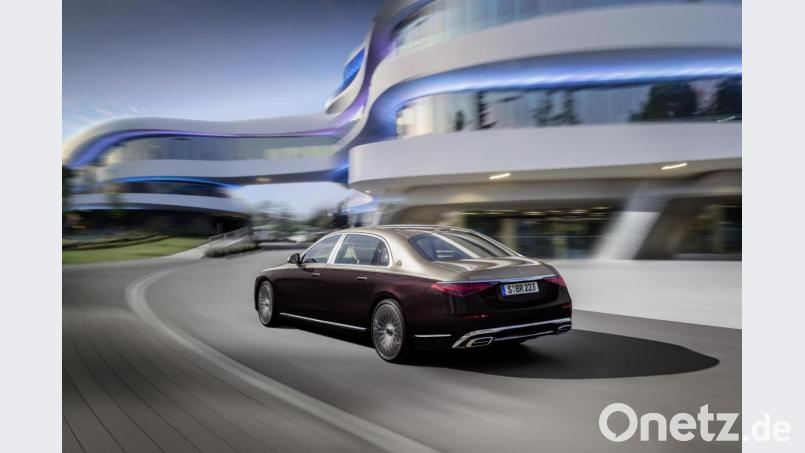 Das Firmengelände von BHS Corrugated in Weiherhammer dient als Drehort für Werbeclips der neuen Mercedes-Maybach S-Klasse. Bild: Mercedes-Benz AG/exb