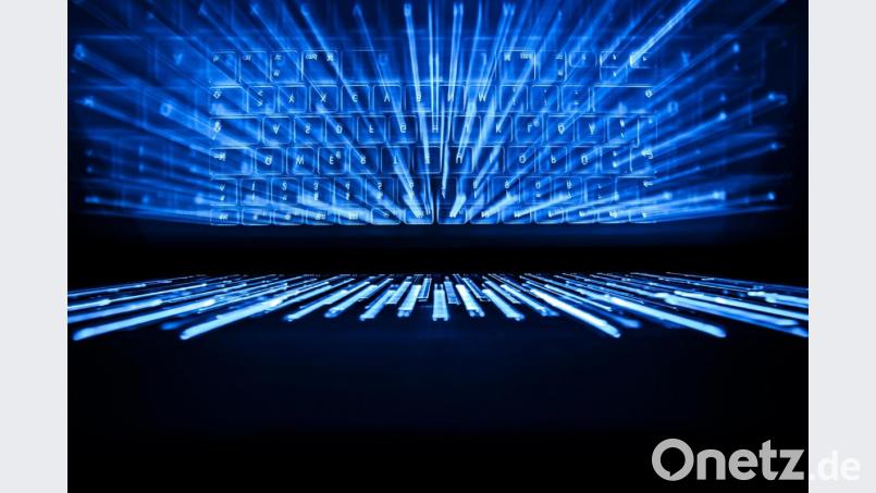 Licht am Ende des Darknets für die Cyber-Polizei: wieder gelang ein Schlag gegen ein illegales Geschäftsmodell im Netz. Bild: Silas Stein/dpa