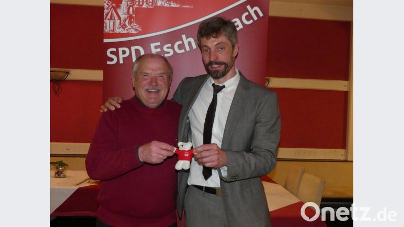 Ex-Bürgermeister Peter Lehr (links) und SPD-Fraktionssprecher Thomas Ott im Jahr 2019. Sie werden ab Donnerstag nicht mehr gemeinsam im Eschenbacher Stadtrat sitzen. Archivbild: rn
