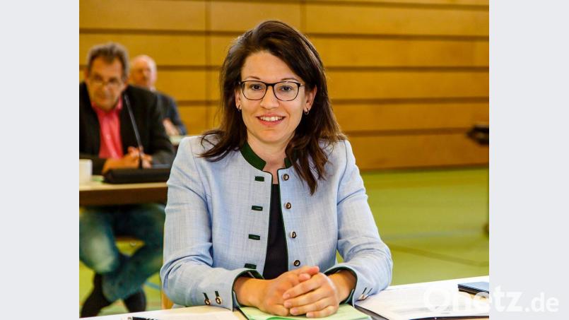 Die Schwandorfer Kreis-CSU schickt Martina Englhardt-Kopf ins Rennen um das Direktmandat für die Bundestagswahl im September. Bild: Hösamer
