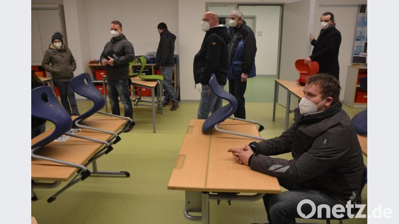 Auf den neuen Stühlen Platz genommen hat ein Teil der Leonberger Gemeinderäte - wie hier im Bild Martin Teubner. Bild: jr