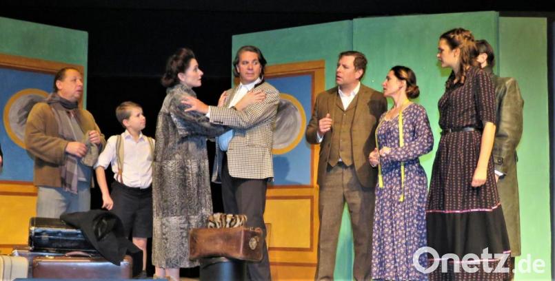 "Sein oder Nichtsein?", aufgeführt 2018, war die bisher letzte große Produktion des MTT. Das Stück hätte wunderbar auf die Luitpoldtheater-Bühne gepasst, wurde aber im Kettelerhaus aufgeführt. Aber nun kann das MTT zuversichtlich darauf hoffen, dass in wenigen Jahren das alte Kino wieder bespielt werden darf. Bild: ubb