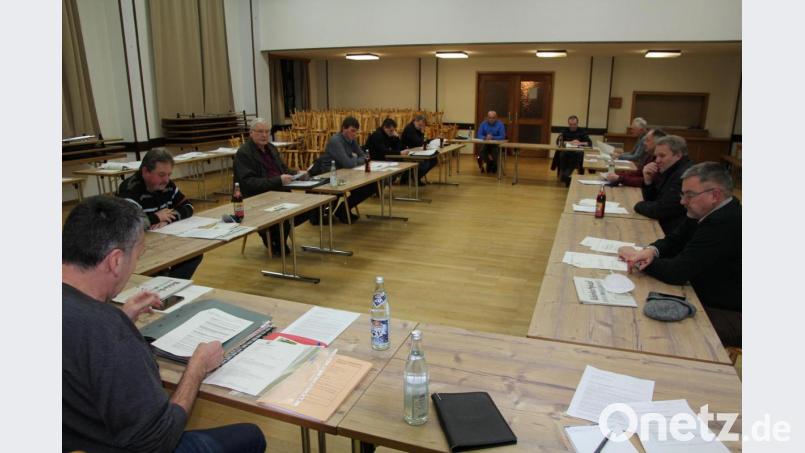 Im beheizten Mähringer Jugendheim tagte diesmal der Mähringer Marktgemeinderat, natürlich mit dem entsprechenden Abstand. Bild: kro
