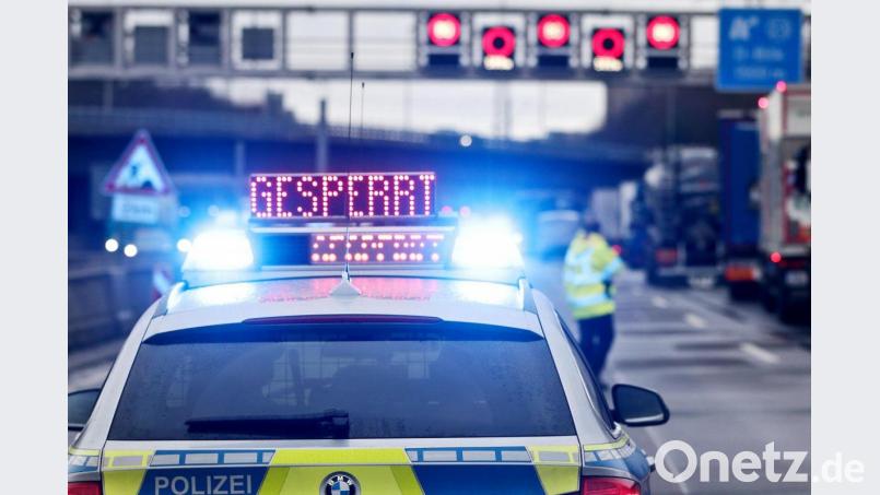 Die A9 wird am Nachmittag für mehrere Stunden gesperrt. Symbolbild: David Young/dpa