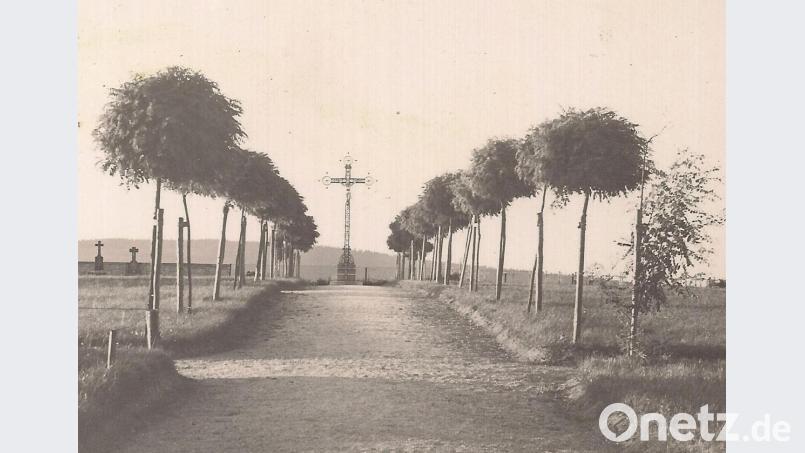 Der neue Friedhof am Kreuzberg ist angelegt, um für viele Grabstellen Platz zu schaffen. Das Bild entstand nach 1931. Bild: Archiv Werner Robl
