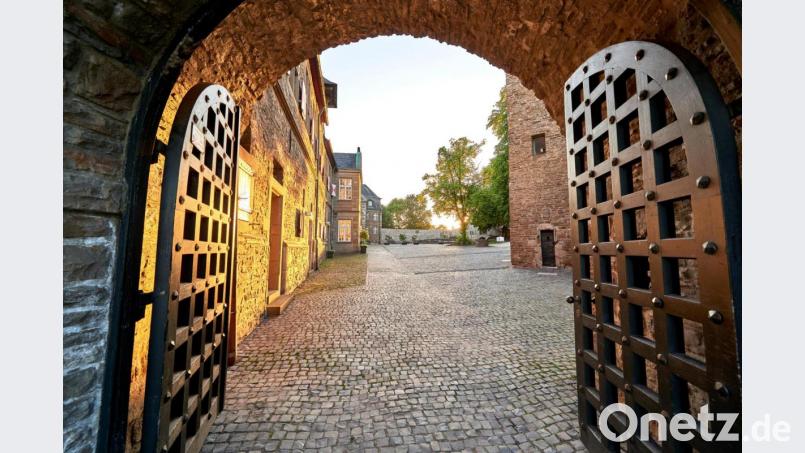 Schloss Broich in Mülheim an der Ruhr - es ist die älteste Burg des Ruhrgebiets. Bild: Achim Meurer/dpa