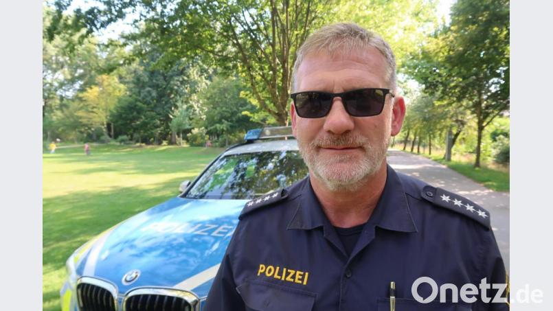 Polizeihauptkommissar Johann Wurm erkennt eine Zunahme von Verstößen gegen das Handyverbot während des Fahrens. Archivbild: uz