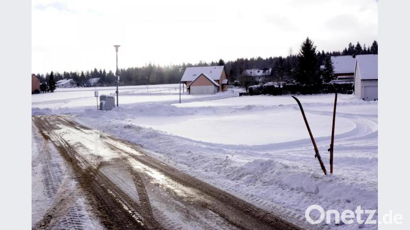 Direkt an der Loipe liegen drei der vier Baugrundstücke der Gemeinde. Das vierte etwas oberhalb direkt an der Straße „Brunnäcker“. Bild: bkr