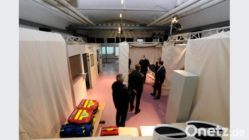Blick in das wegen des Corona-Virus umfunktionierte Jugendzentrum Altes Klärwerk in Amberg. Bild: Stephan Huber