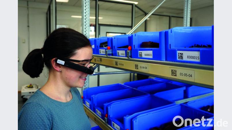 Im Bachelorstudiengang Wirtschaftsingenieurwesen lernen Studierende praxinah, zum Beispiel mit der Unternehmenssoftware SAP in einer realen SAP-Umgebung mit Beispielunternehmen. Bild: Seidl/OTH Amberg-Weiden/exb