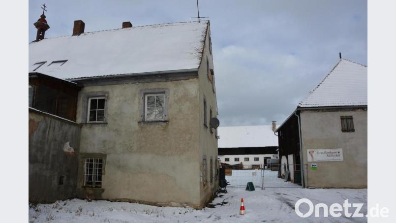 Mit Hilfe der Städtebauförderung und Genussrechten sollen denkmalgeschützte Teile des ehemaligen Klosterguts Mitterhof saniert werden. Bild: jr