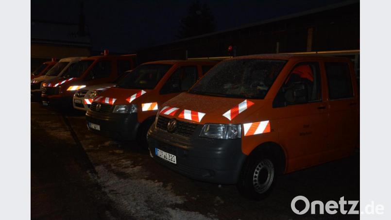 Zum Fuhrpark des Bauhofs zählen 19 Fahrzeuge, darunter diese Kleintransporter. Bild: jr