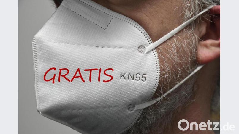 Masken wie diese verteilt das BRK am Samstag, 6. Februar. Bild: Petra Hartl