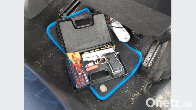 Diese geladene Schreckschusspistole stellten Bärnauer Bundespolizeifahnder bei einem 18-jährigen Tschechen sicher. Bild: Bundespolizeiinspektion Waidhaus