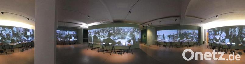 360-Grad Aufnahme der Ausstellung &quot;Ende der Zeitzeugenschaft?&quot; in der KZ-Gedenkstätte Flossenbürg. Dieser Ausstellungsraum behandelt die Geschichte der Zeitzeugen. Bild: Schwab, Mareike