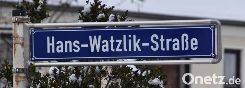 Ein Straße am Loderhof – jetzt ist eine Diskussion um deren Umbenennung entbrannt, da Hans Watzlik als Nazi-Propagandist gilt. Bild: Andreas Royer