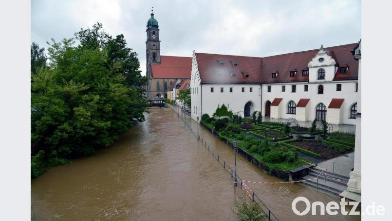 Zuletz kam es im Jahr 2013 zu einem Hochwasser in Amberg. Die Vils reichte damals bis zum Rosengarten heran. Archivbild: Hartl