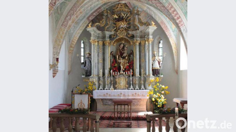 Blick in das Innere der Mitterauerbacher Kirche mit dem Rokoko-Altar und der Madonna aus dem 15. Jahrhundert. Bild: Markus Kurz