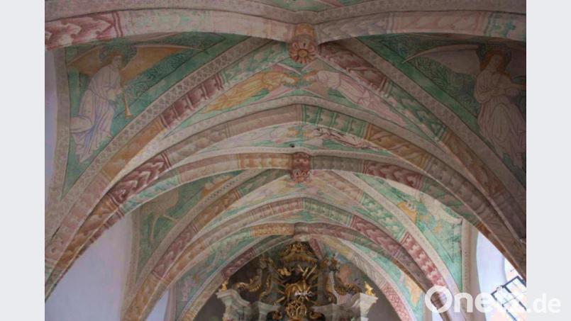 Der besondere Schatz in der Mitterauerbacher Dorfkirche sind diese spätgotischen Fresken. Diese waren 1903 bei Sanierungsarbeiten entdeckt worden. Bild: Markus Kurz