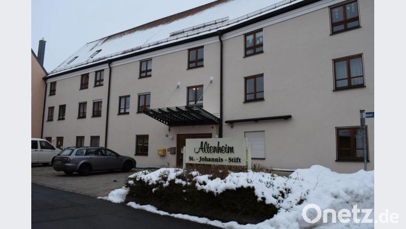 Im Altenheim St. Johannis Stift konnte die Infektion mit dem Covid 19 Virus eingedämmt werden. Der Stadtrat dankte den Beschäftigten und der Stiftungsverwaltung für ihr großes persönliches Engagement. Bild: bnr